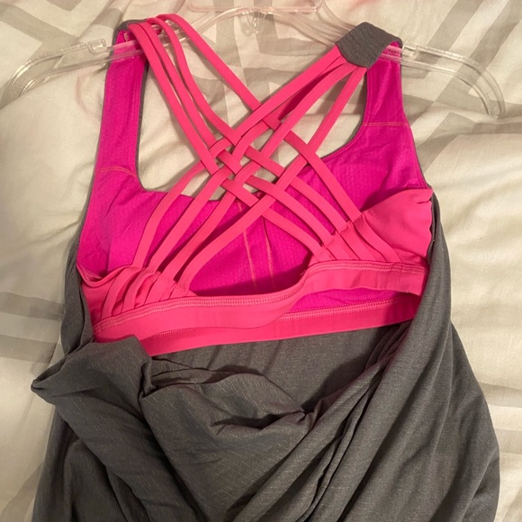 Lululemon flowy open back tank top size 4 - Picture 5 of 6